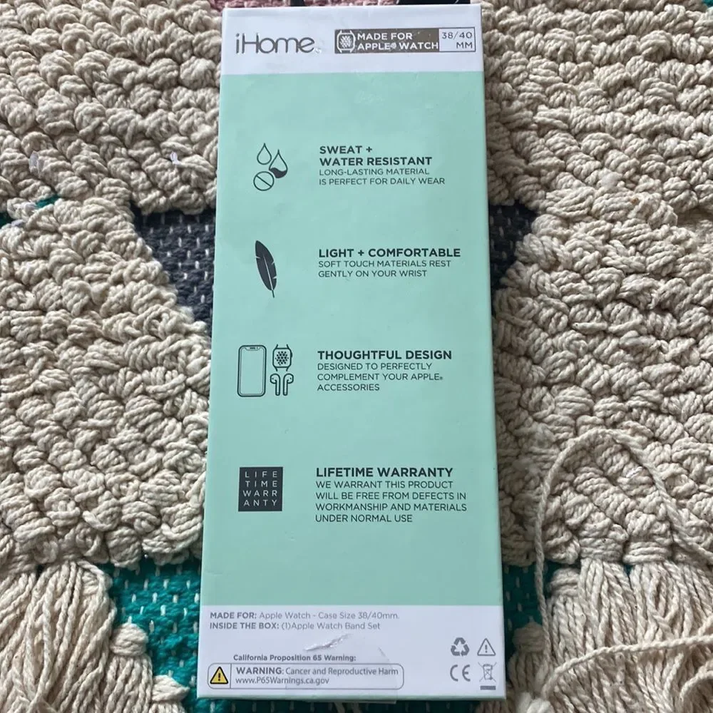 NIB. iHome Apple Watch Sports Band (38/40 MM)- Mint